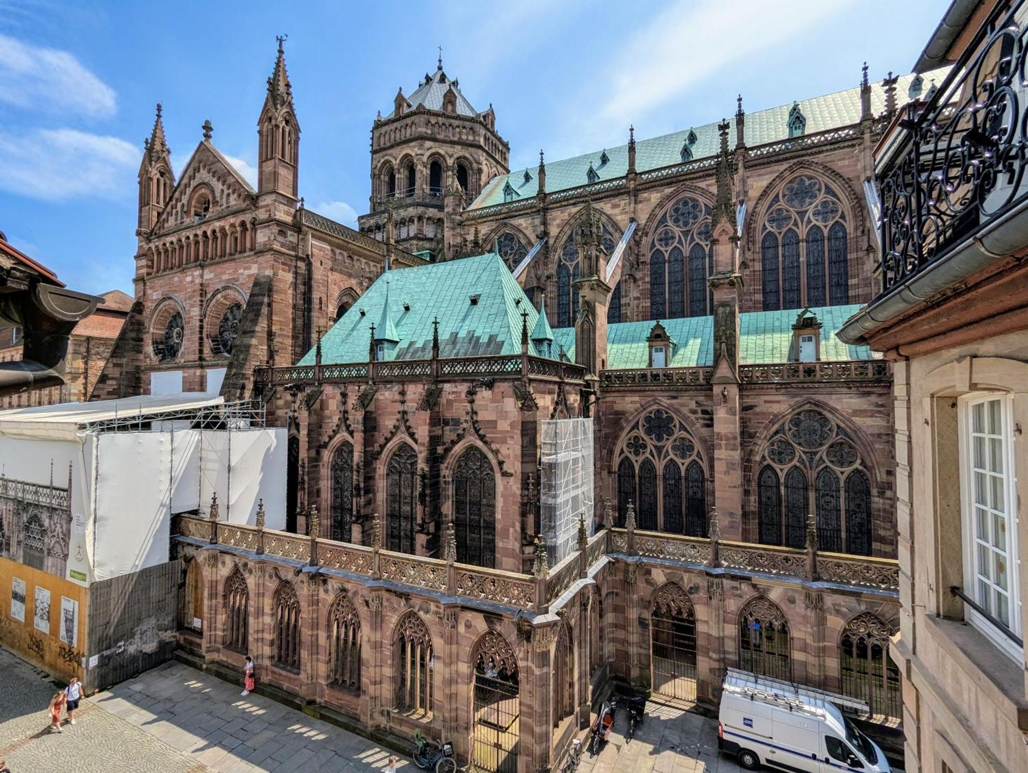 Triplex Place De La Cathedrale Страсбург Екстериор снимка